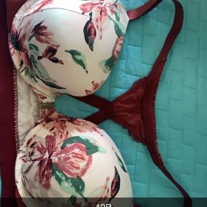Cacique front closure bra